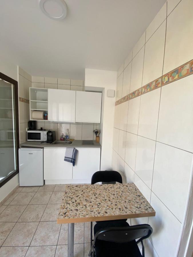 Chez K - Studio - Proche Centre - Parking Apartment Sainte-Savine Ngoại thất bức ảnh